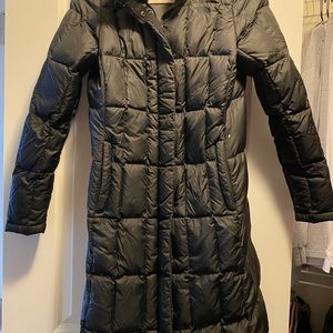 Women’s North Face Coat - Small